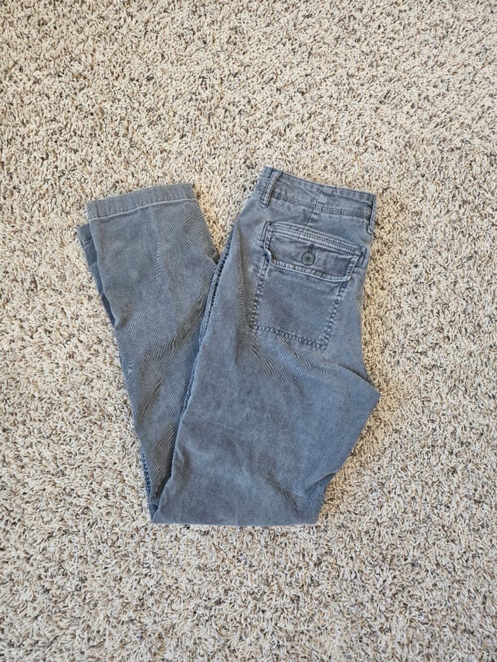 Share L.L Bean Favorite Fit Women's Grey Corduroy Pants Size 4 - Picture 2 of 8
